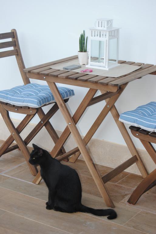 B&B La Gatta Sul Tetto Borgo san Donato  Buitenkant foto