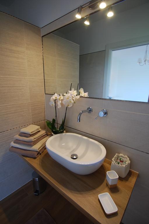 B&B La Gatta Sul Tetto Borgo san Donato  Buitenkant foto