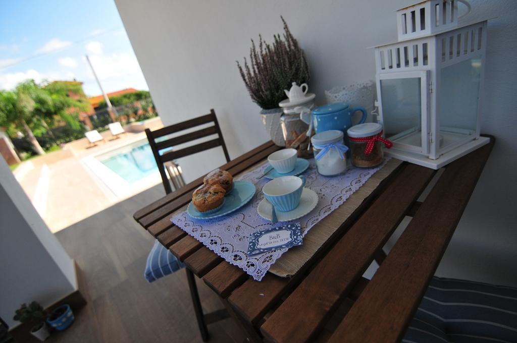 B&B La Gatta Sul Tetto Borgo san Donato  Buitenkant foto